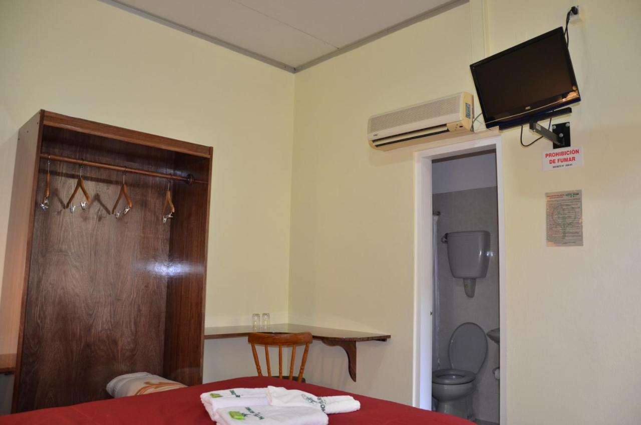 Hotel Romi Κολονία ντε Σακραμεντο Εξωτερικό φωτογραφία